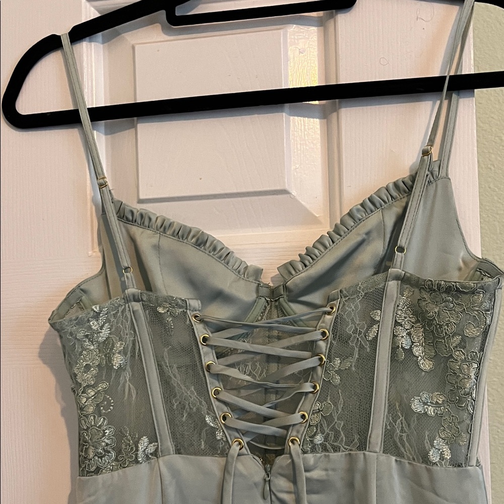 Elegant Green Ruff Dress ltar State layered ruffles from hips to end of maxi - Picture 6 of 11